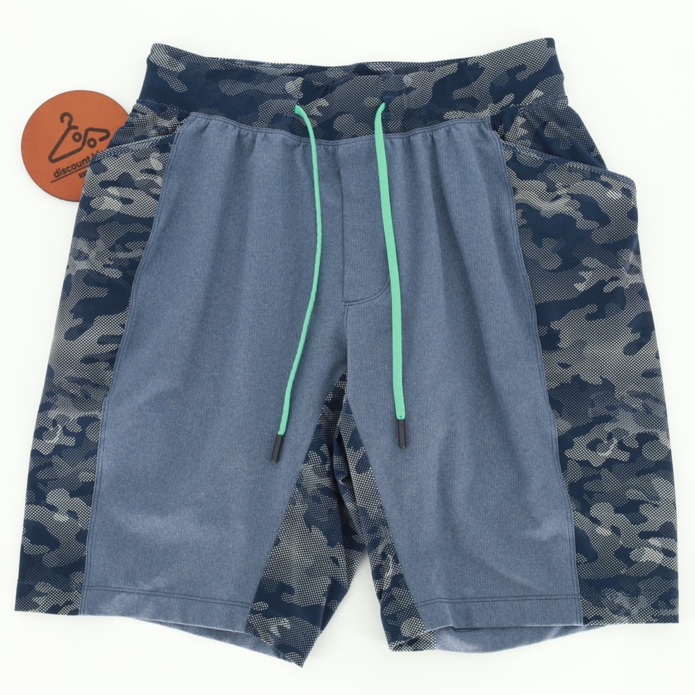 Lululemon Namaste At The Beach Shorts
Size Small Athleisure Gym Activewear